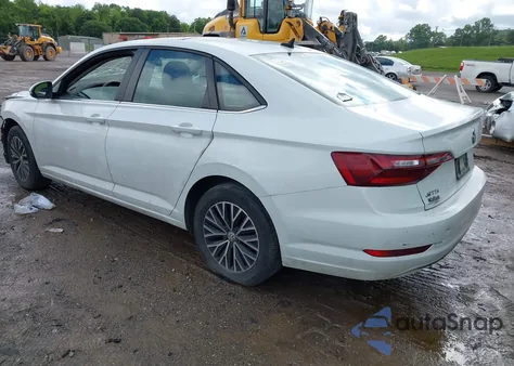 2021 Volkswagen Jetta 1.4T R-Line/1.4T S/1.4T Se z USA, uszkodzony, nr VIN 3VWC57BUXMM010154